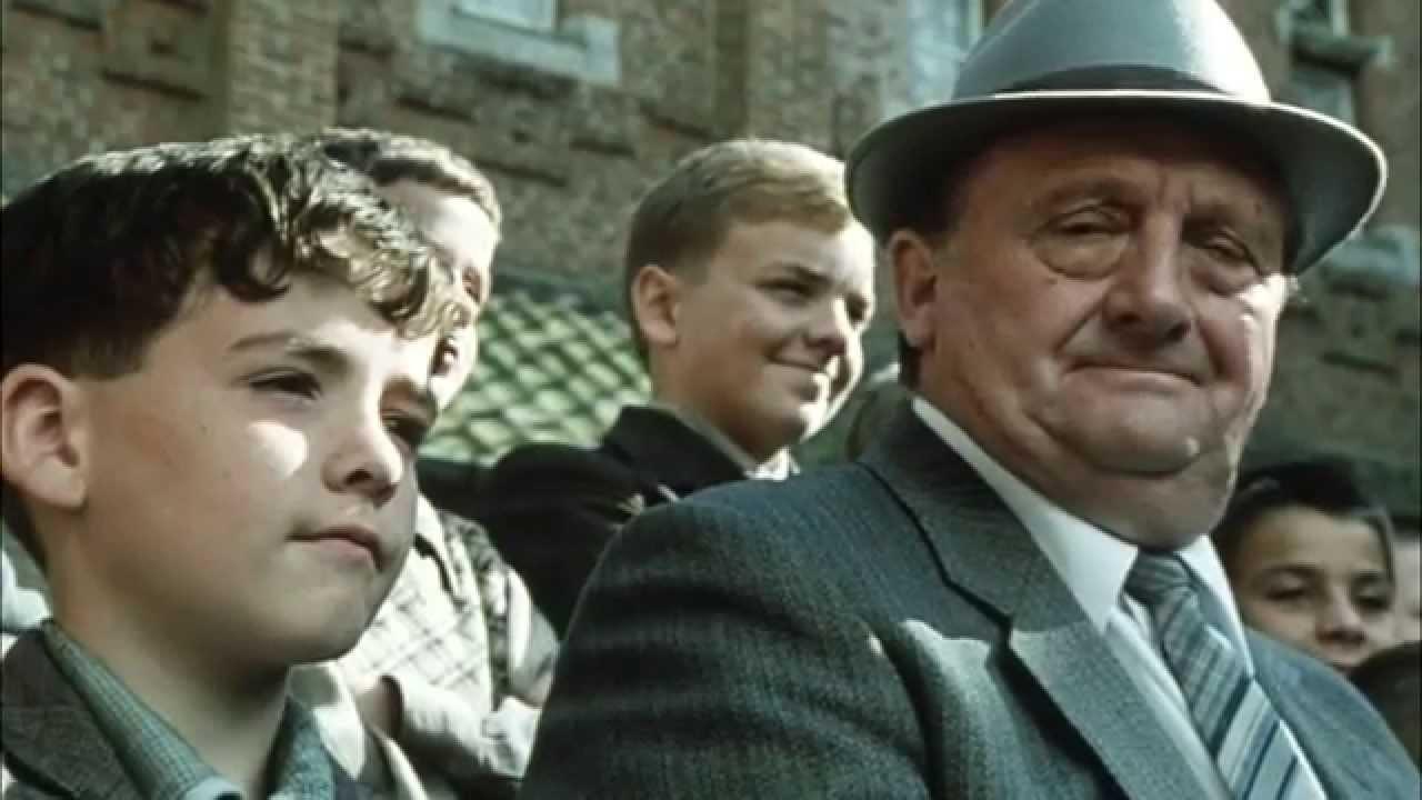 Olivetti 82 2001 movie scene
