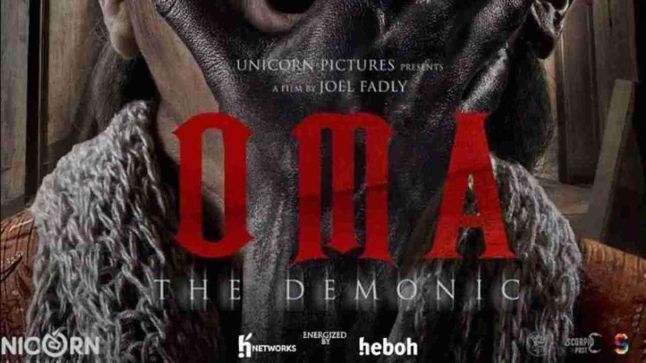 Oma the Demonic 2022 movie scene