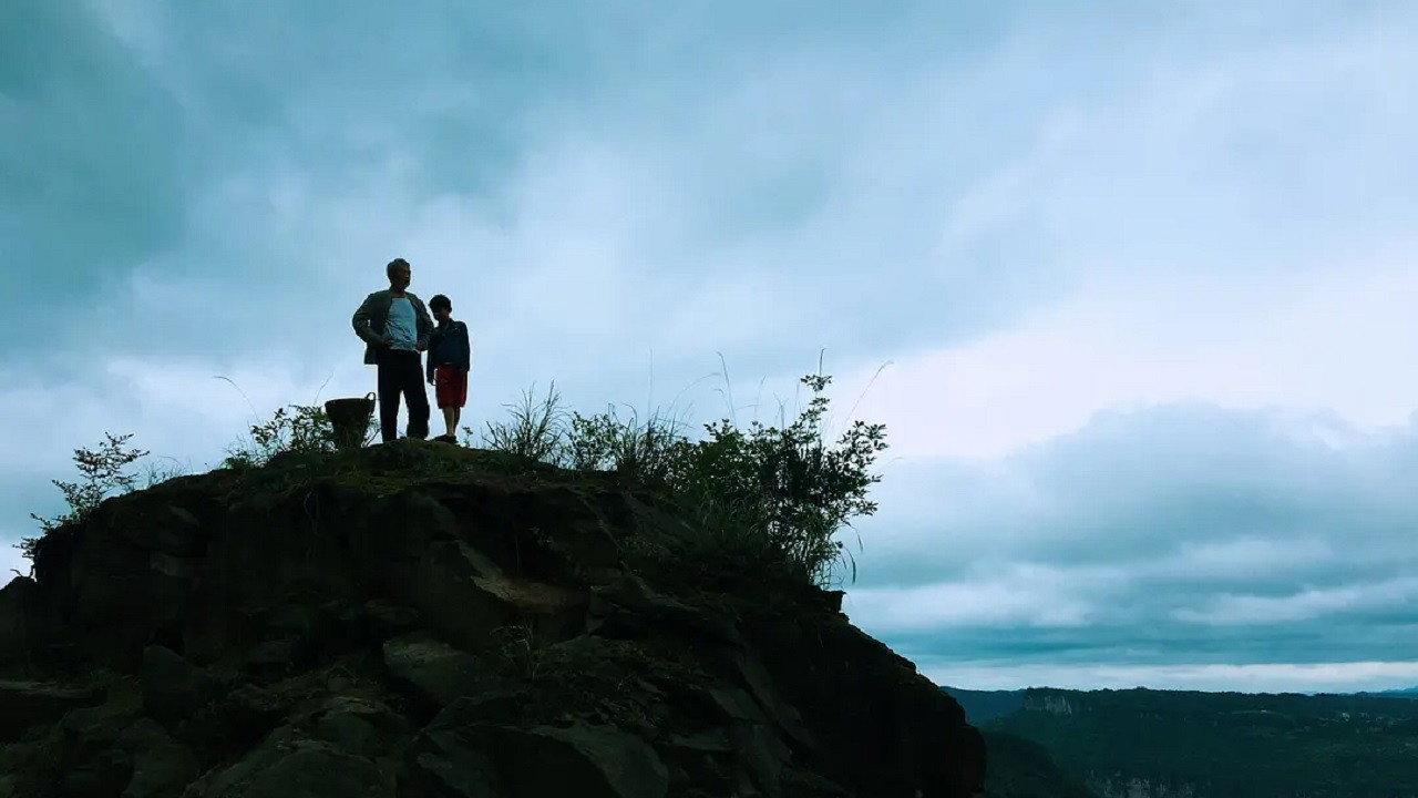 The Outsiders 2019 movie scene