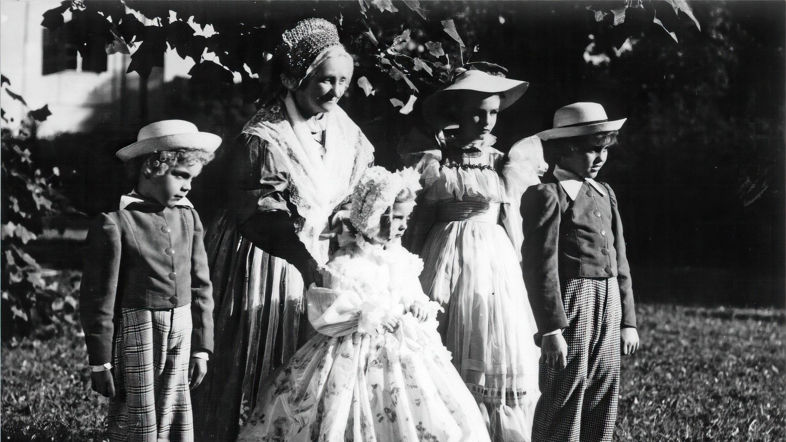 Grandmother 1940 movie scene