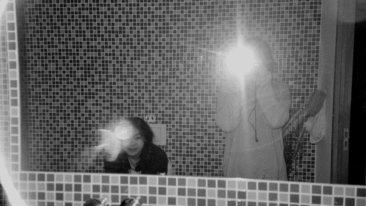 Jet Lag 2023 movie scene