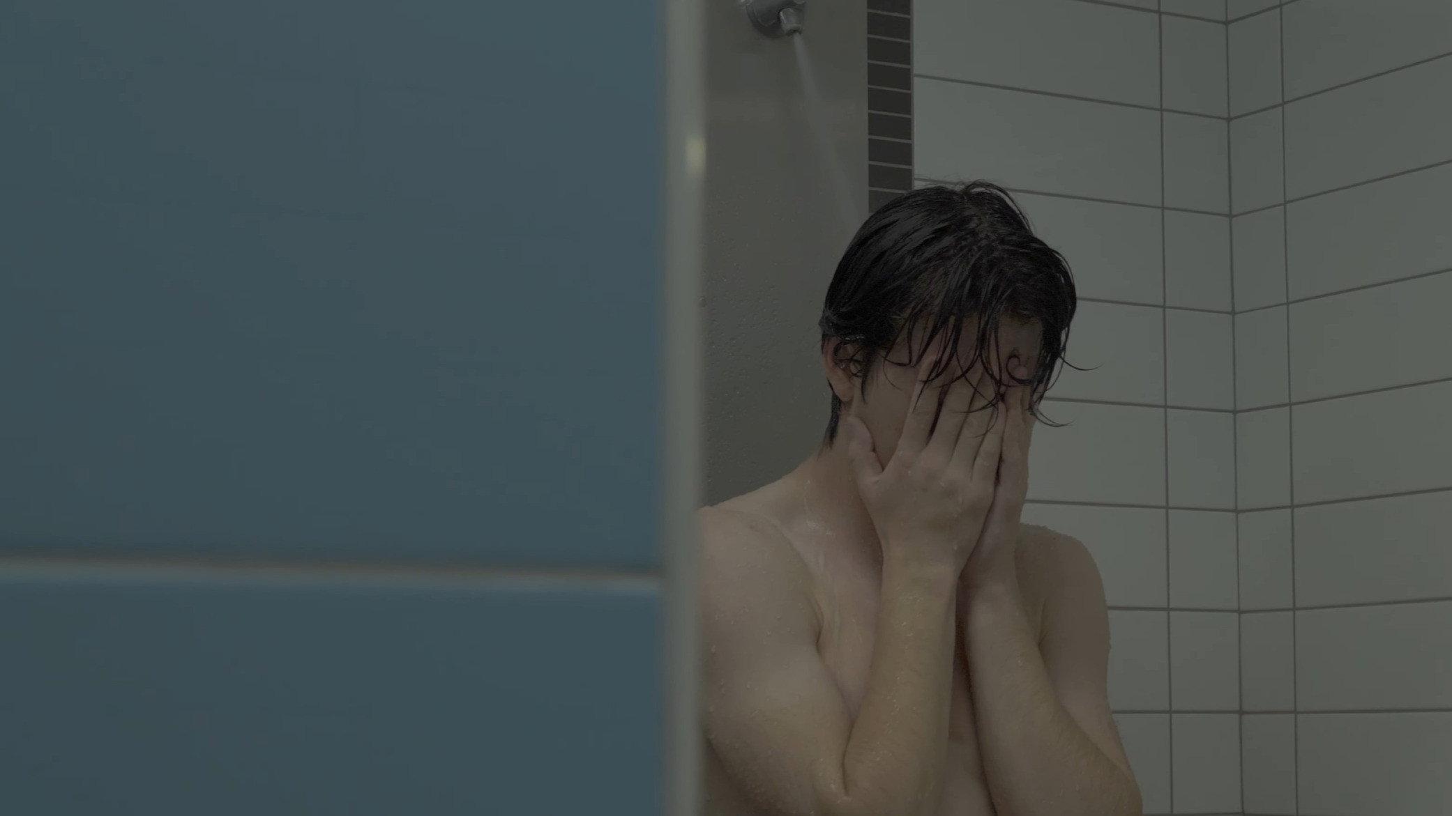 Les hommes pleurent aussi 2026 movie scene