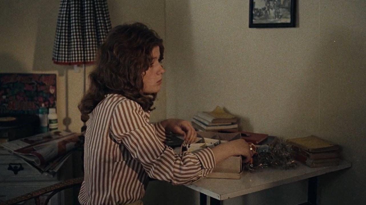 Familia 1976 movie scene