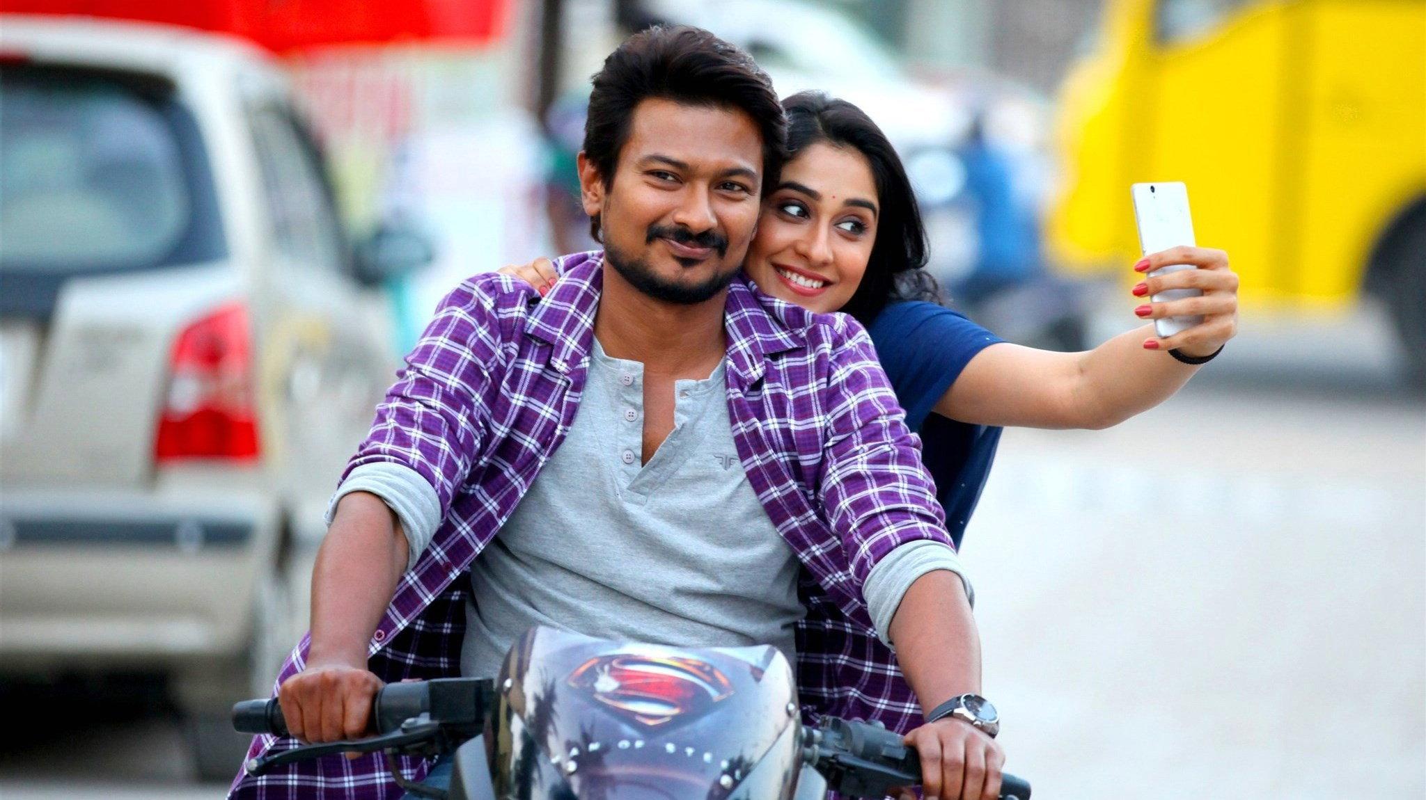 Saravanan Irukka Bayamaen 2017 movie scene