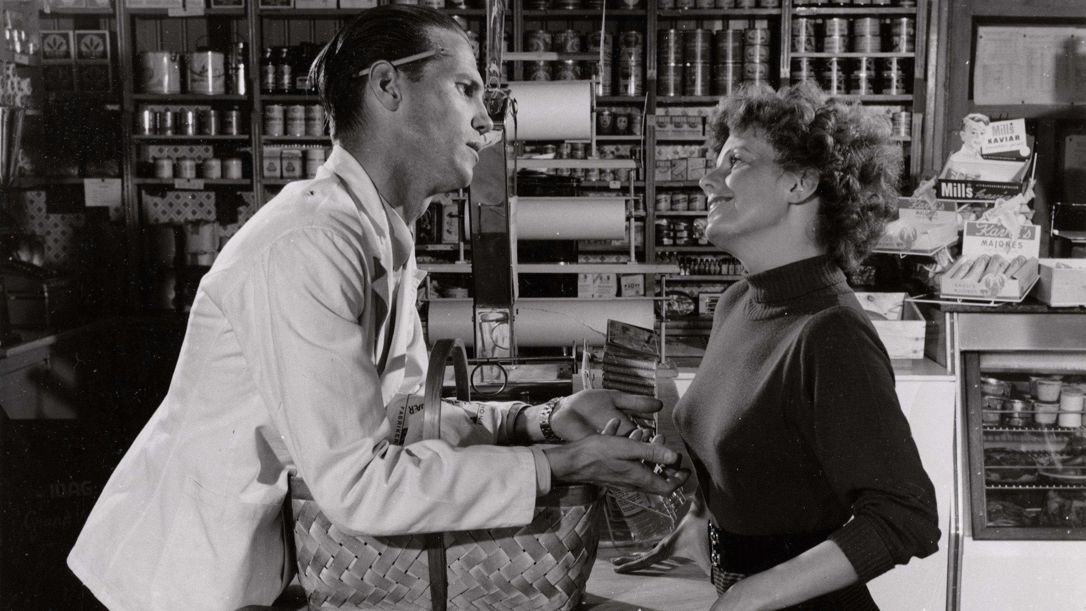 Trost i taklampa 1955 movie scene