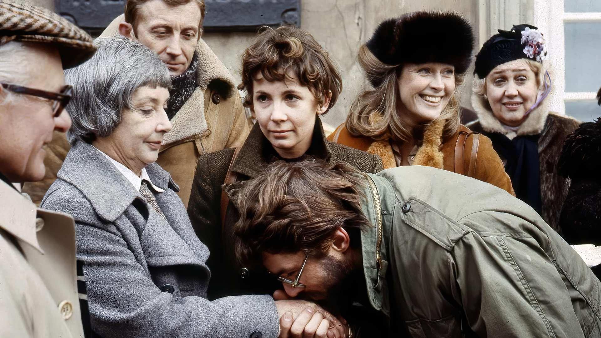 The Contract 1982 movie scene
