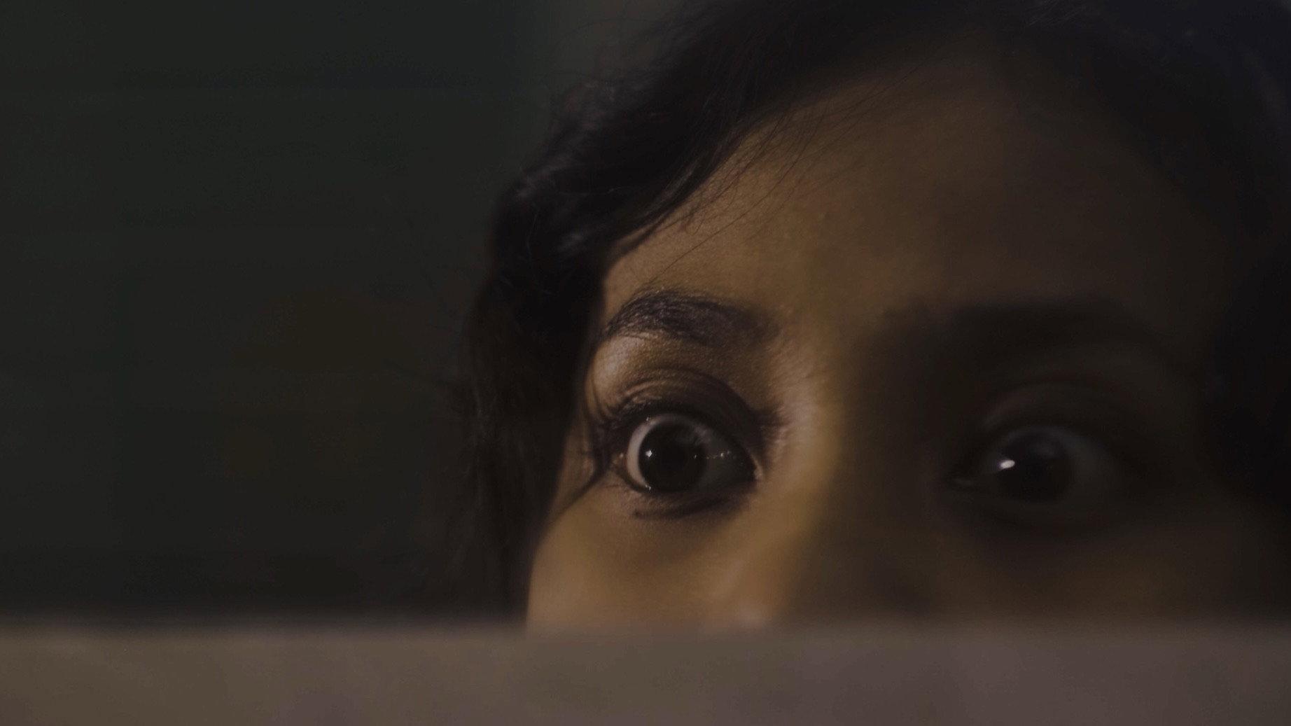 Di Balik Pintu 2024 movie scene