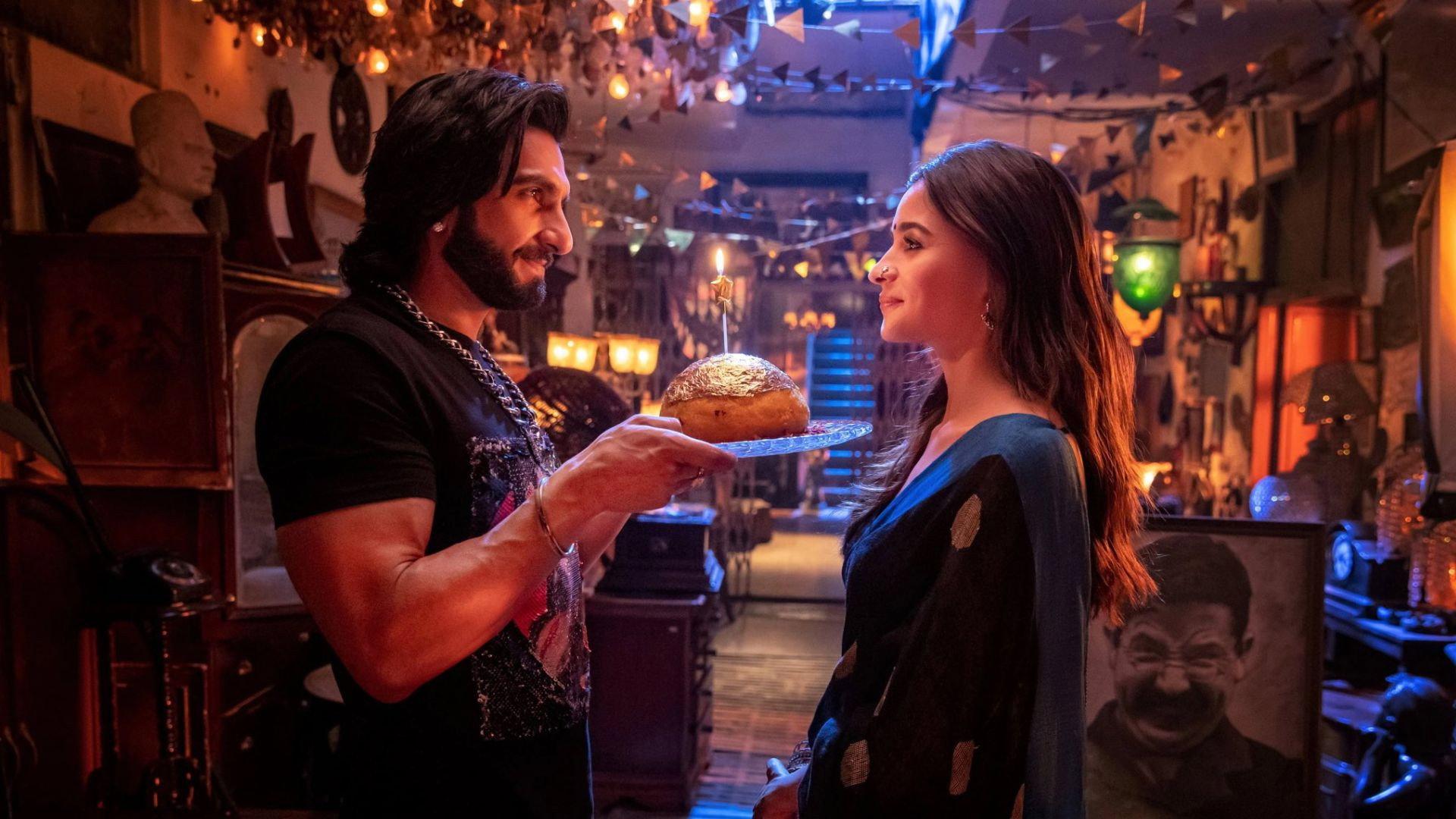 Rocky Aur Rani Kii Prem Kahaani 2023 movie scene