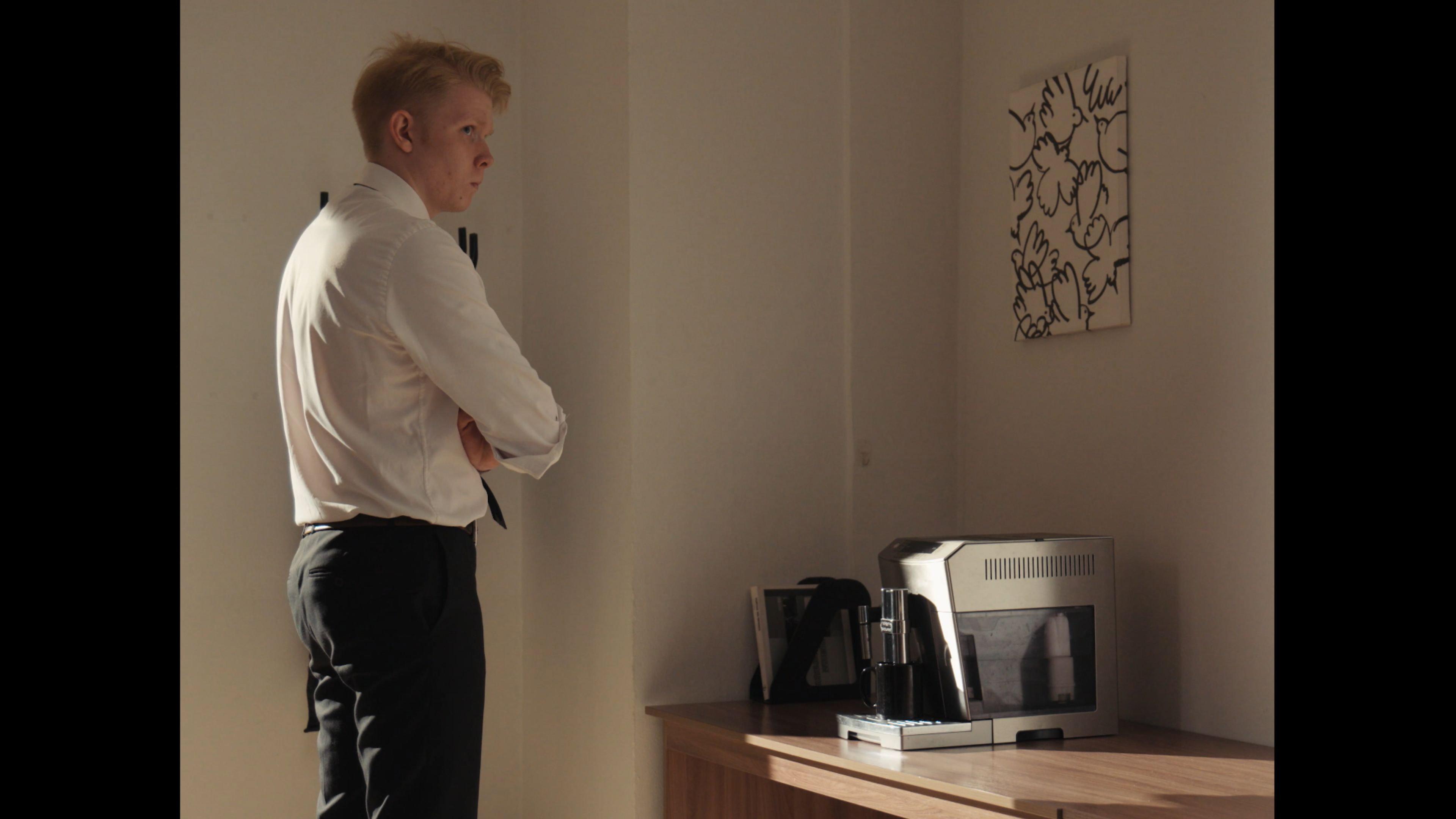Coffee(and)Machine 2025 movie scene