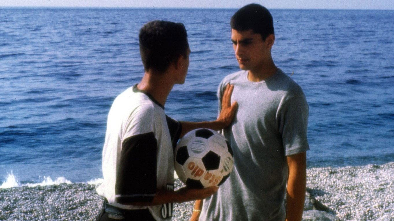I Prefer the Sound of the Sea 2000 movie scene