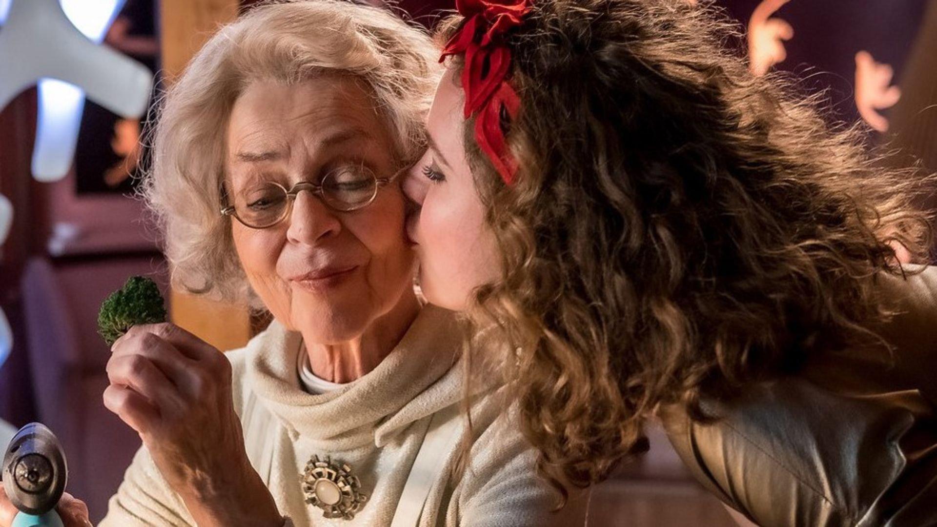 Frau Holles Garten 2019 movie scene