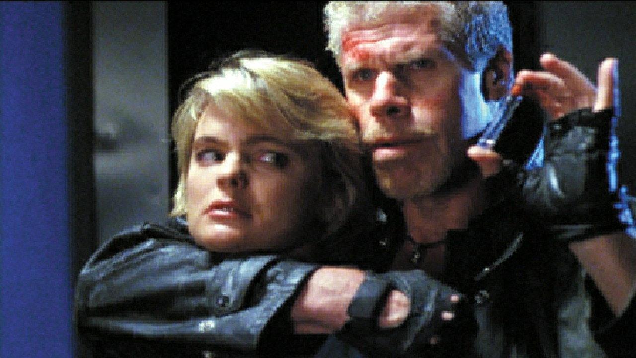 Shakedown 2002 movie scene