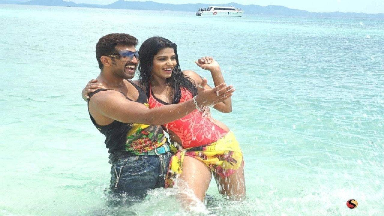 Maanja Velu 2010 movie scene