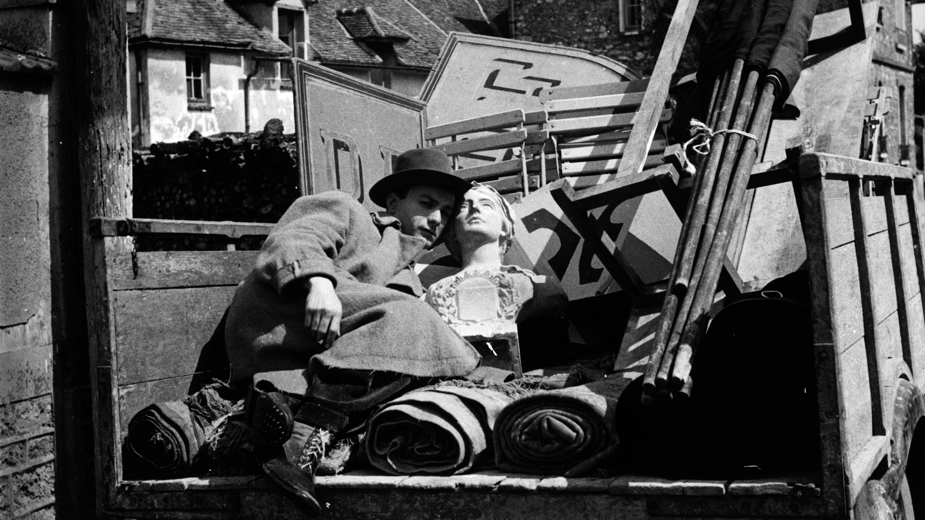 Fernand the Tramp 1957 movie scene