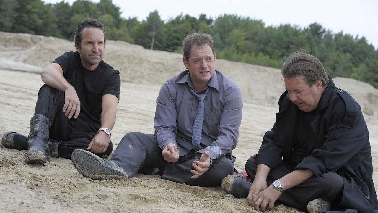 Hot Dog 2013 movie scene