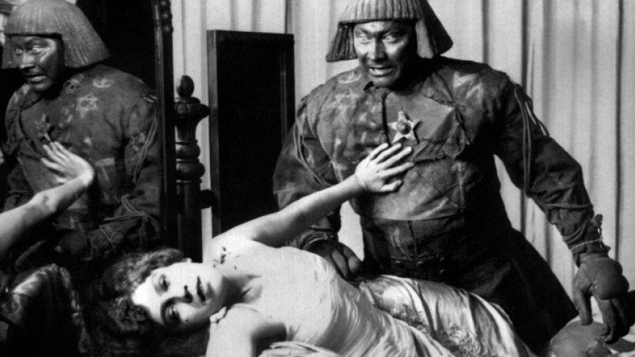 The Golem 1915 movie scene