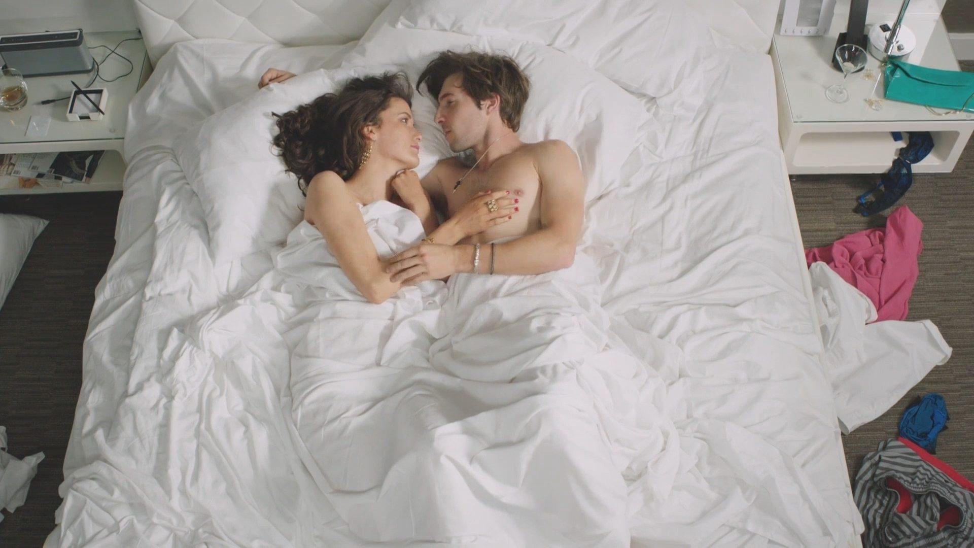 The Morning After 2015 movie scene