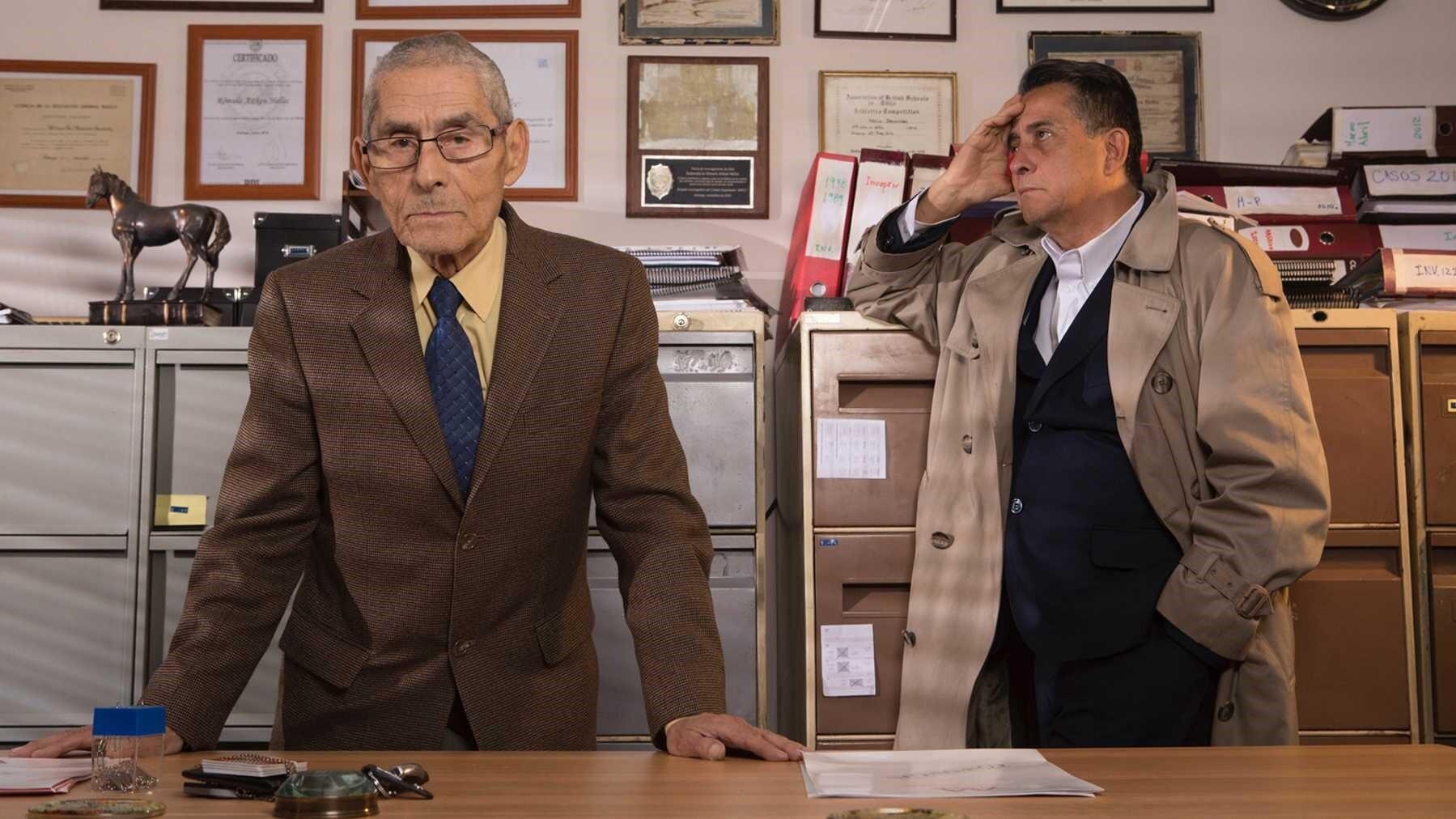 The Mole Agent 2020 movie scene