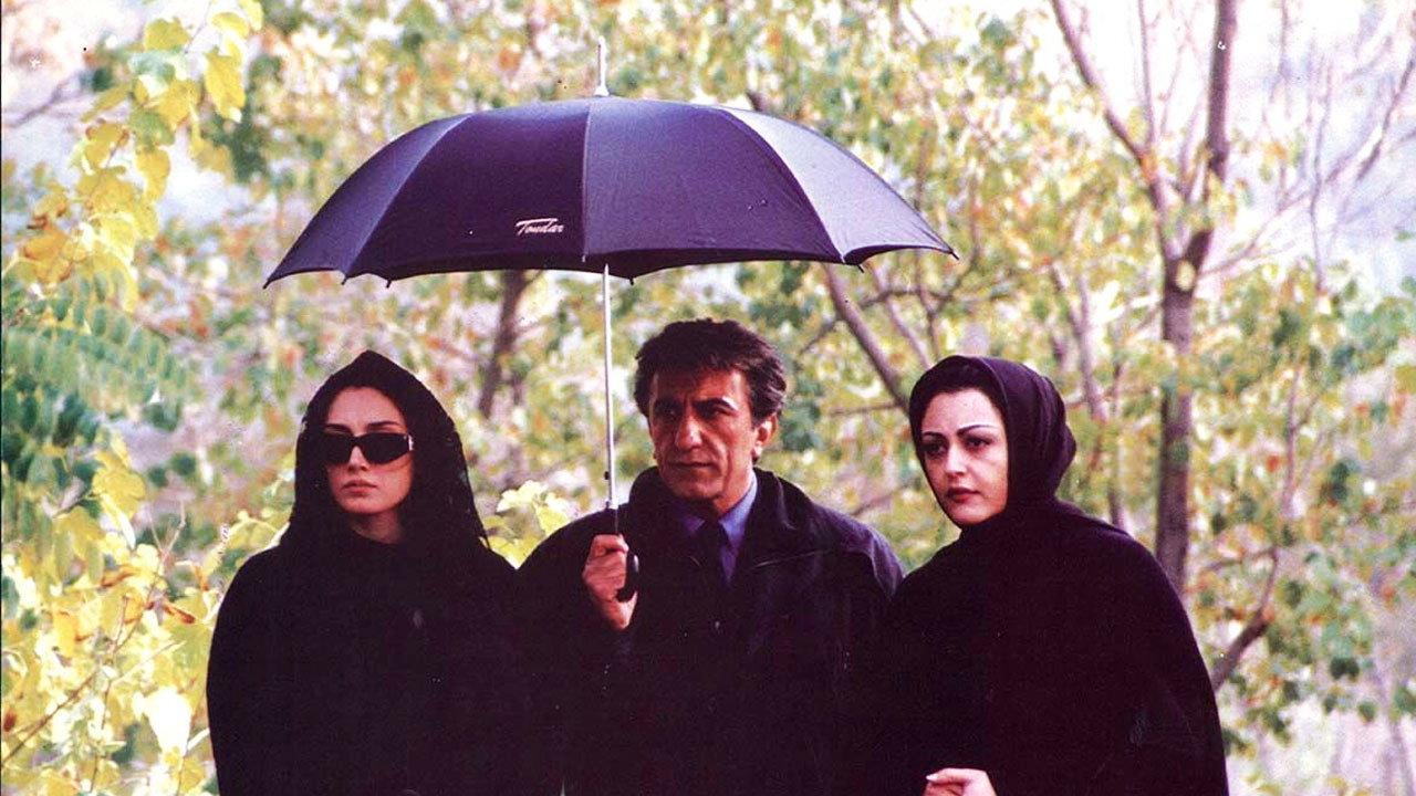 An Umbrella for Two 2001 movie scene