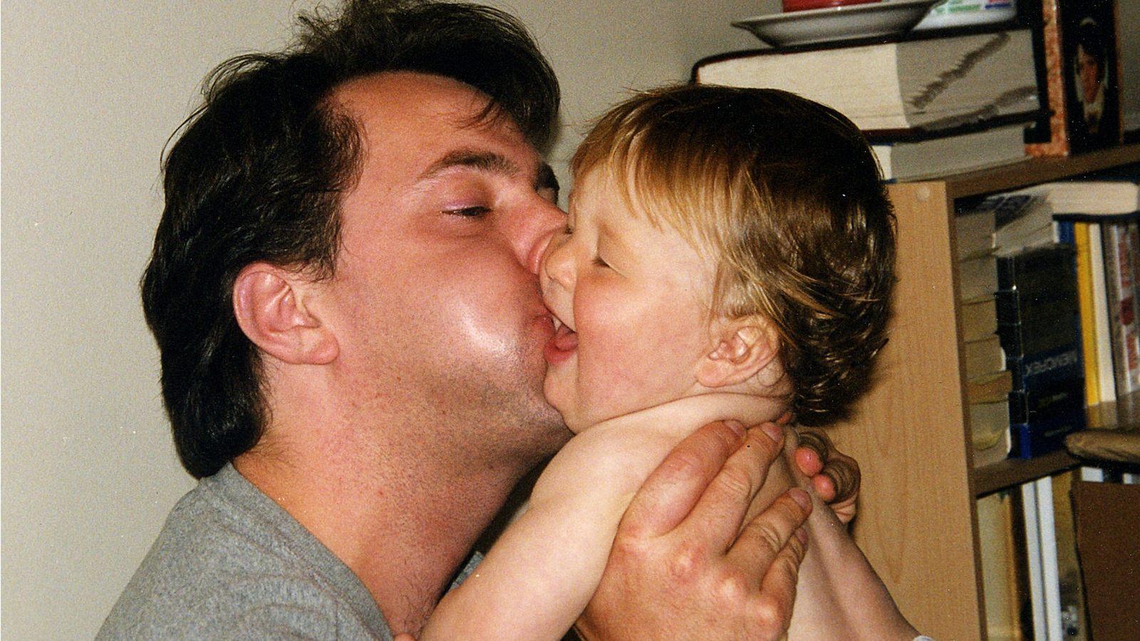 Dear Zachary: A Letter to a Son About His Father 2008 movie scene