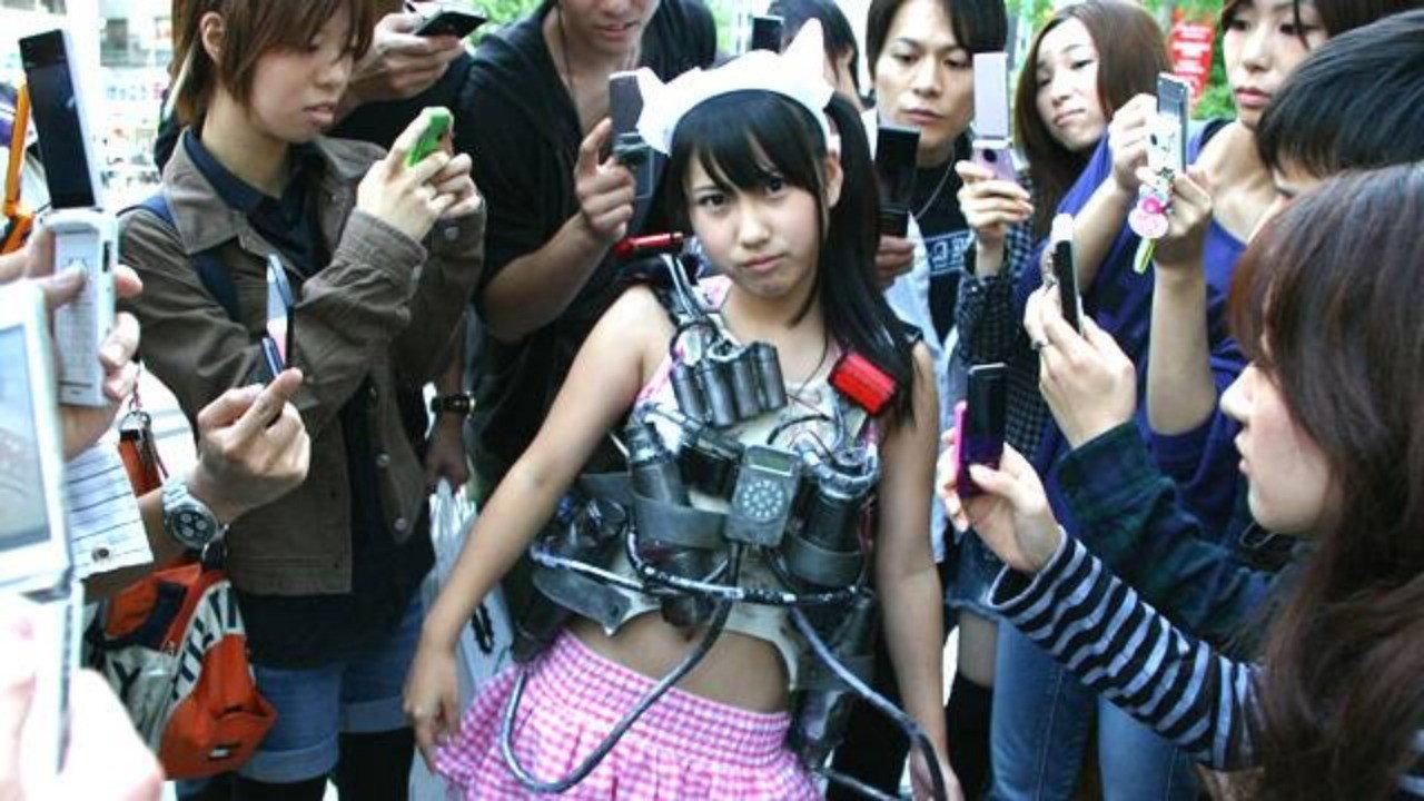 Idol Bomb 2011 movie scene