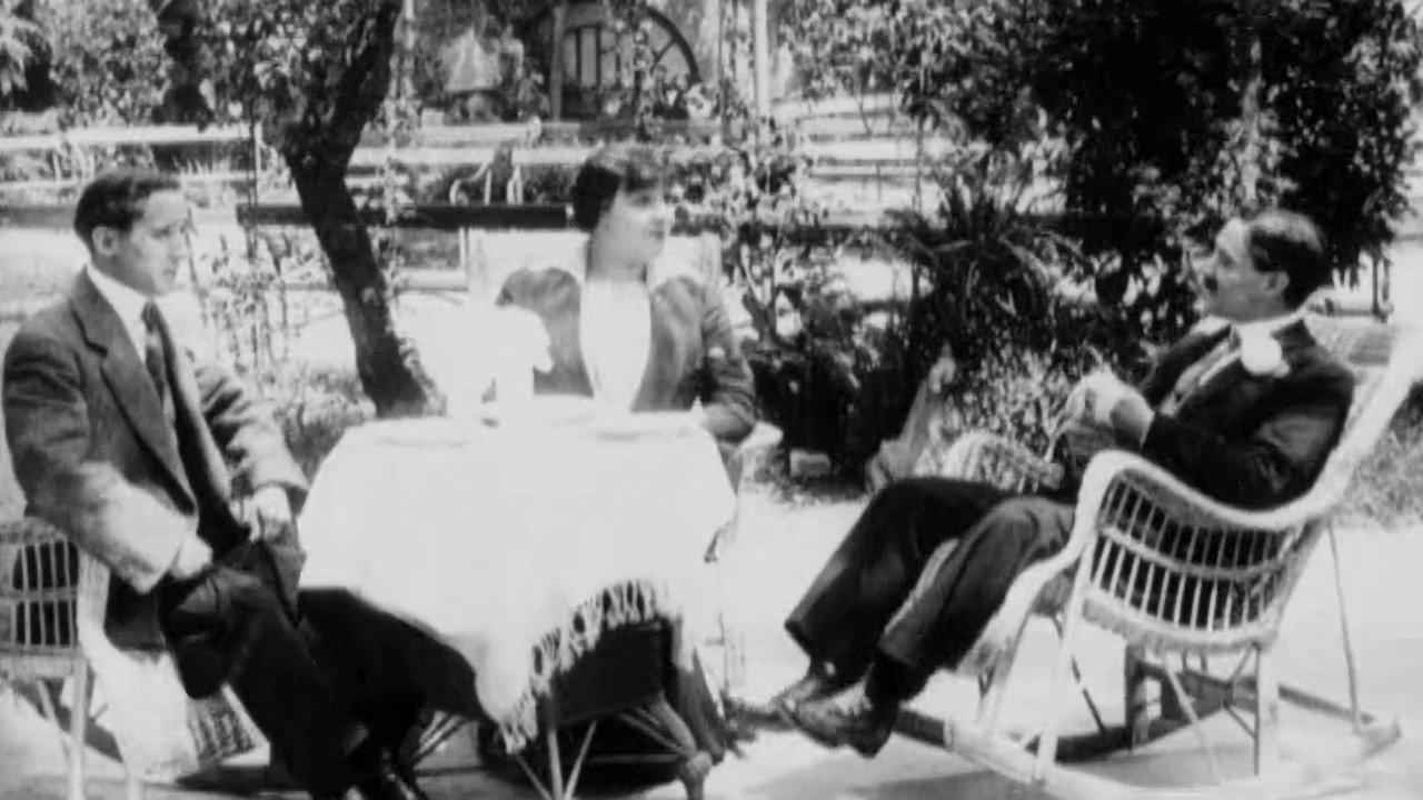O Debute de um Patinador 1914 movie scene