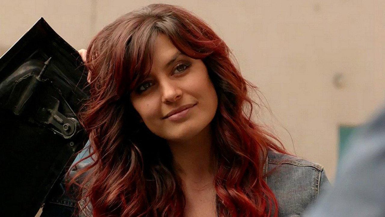 The Woman with Red Hair 2016 movie scene