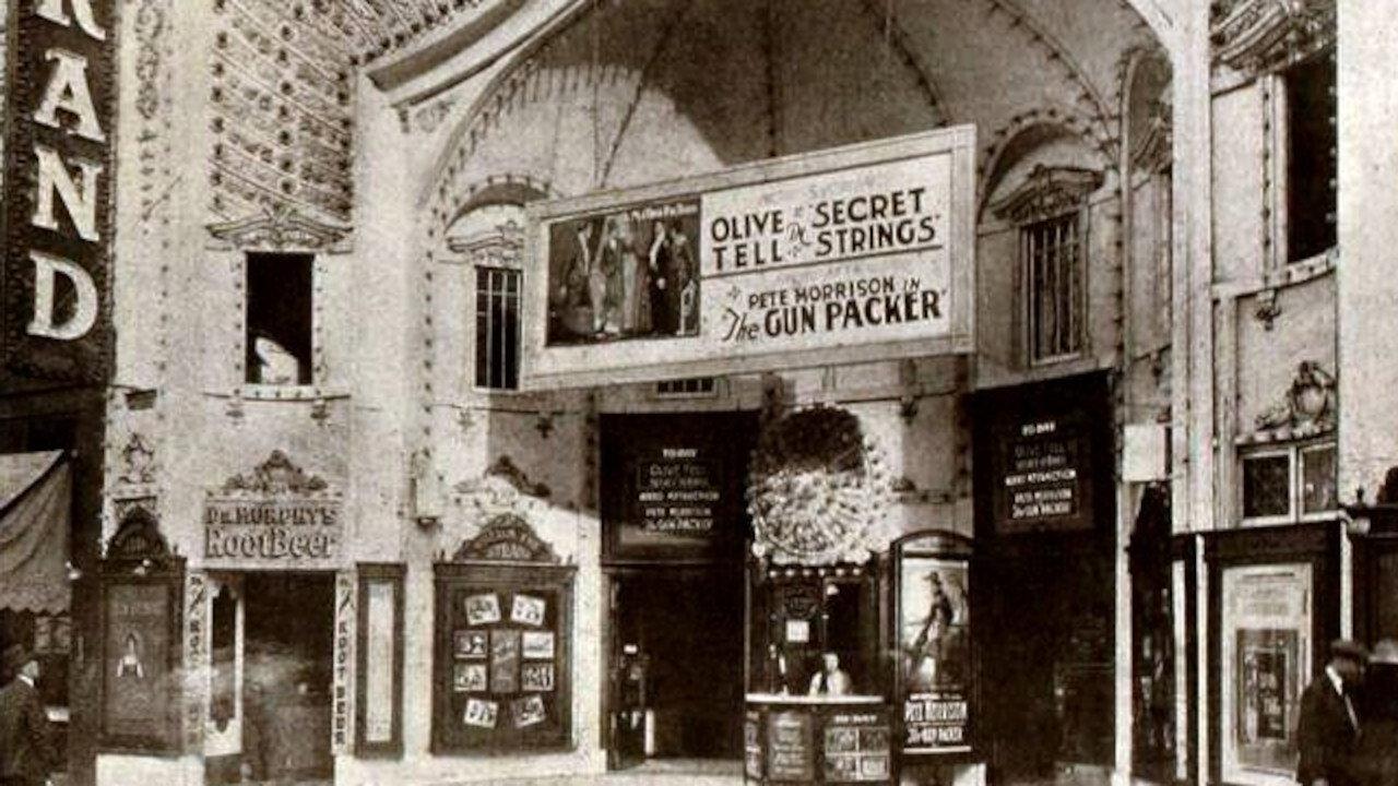 The Gun Packer 1919 movie scene