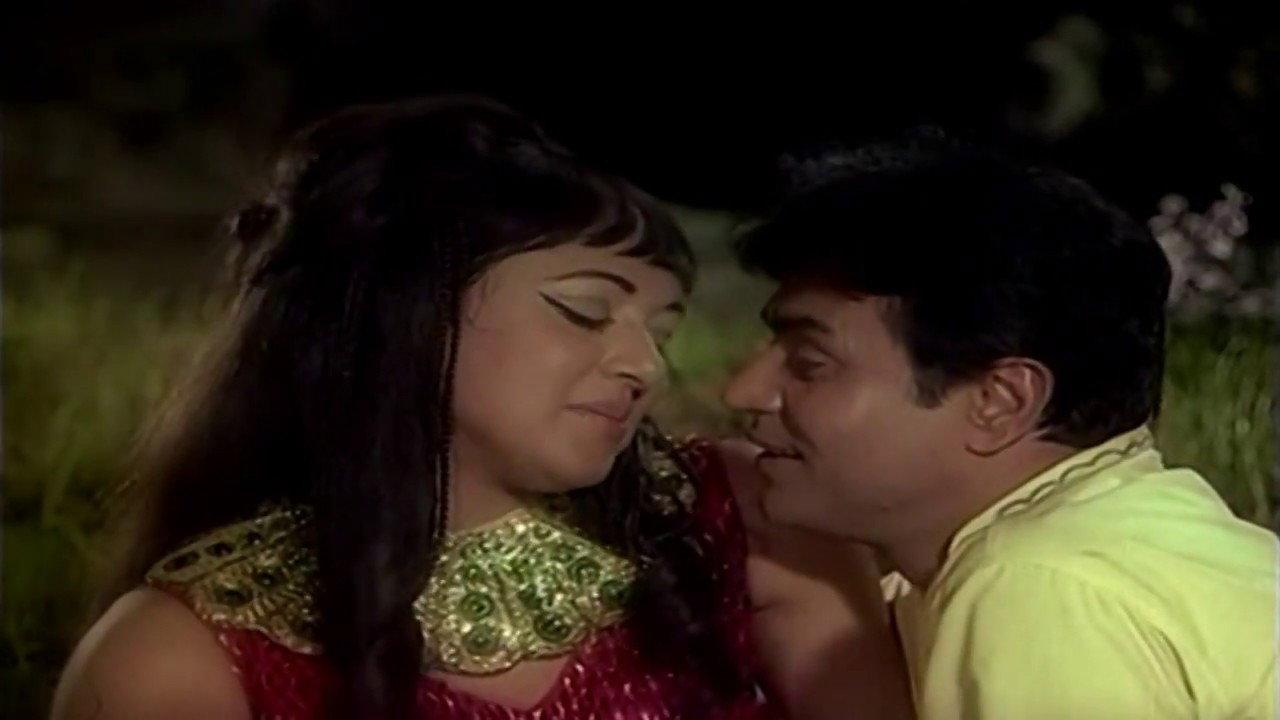 Gora Aur Kala 1972 movie scene