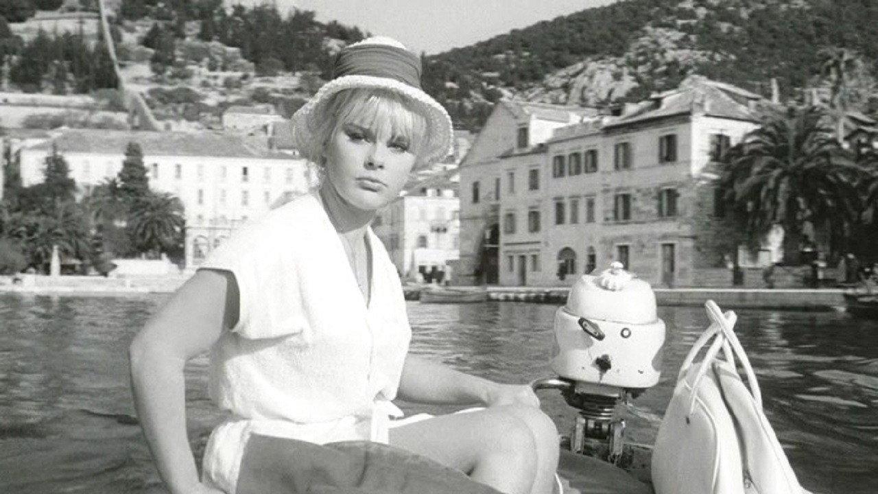 Seduction by the Sea 1963 movie scene
