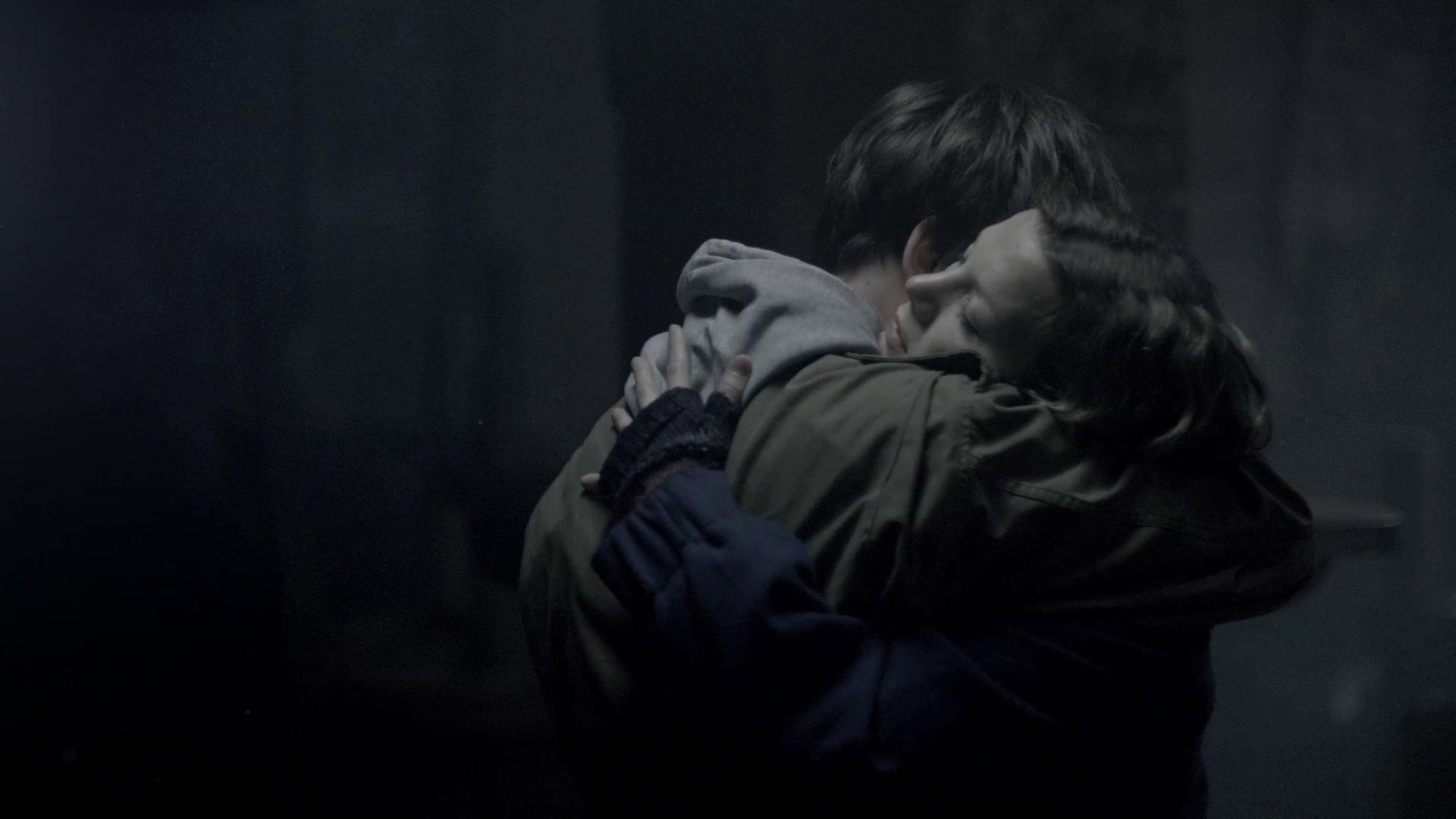 Derailed 2015 movie scene