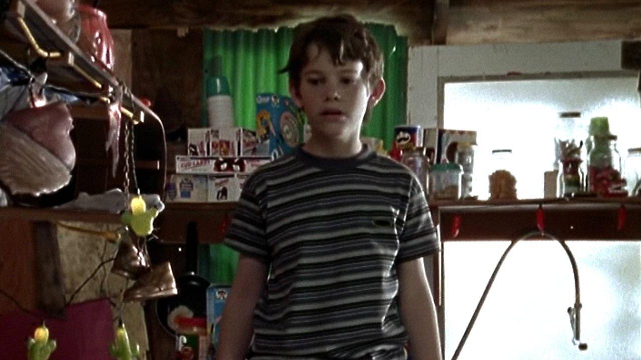 Treehouse Hostage 1999 movie scene