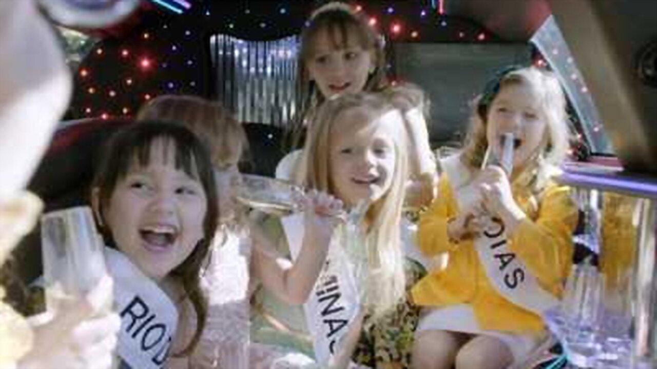 Mini Miss 2017 movie scene
