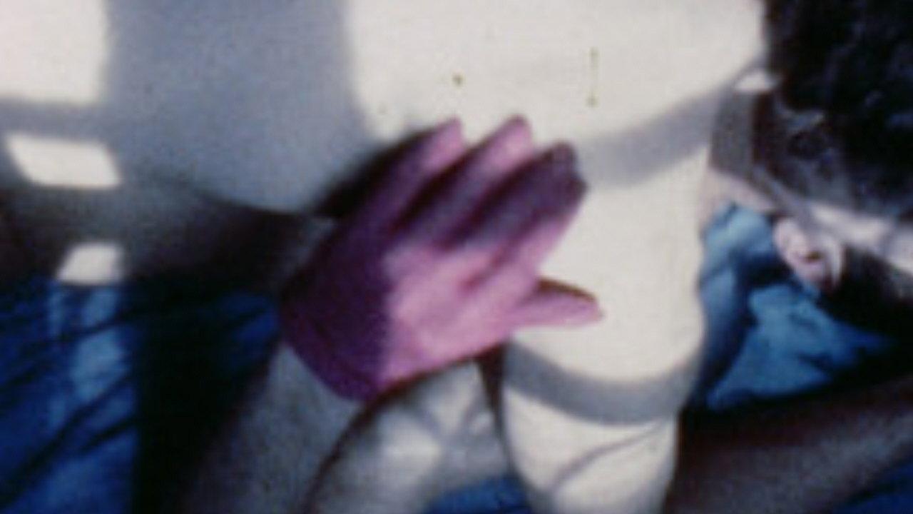 Le gant de l'autre 1977 movie scene