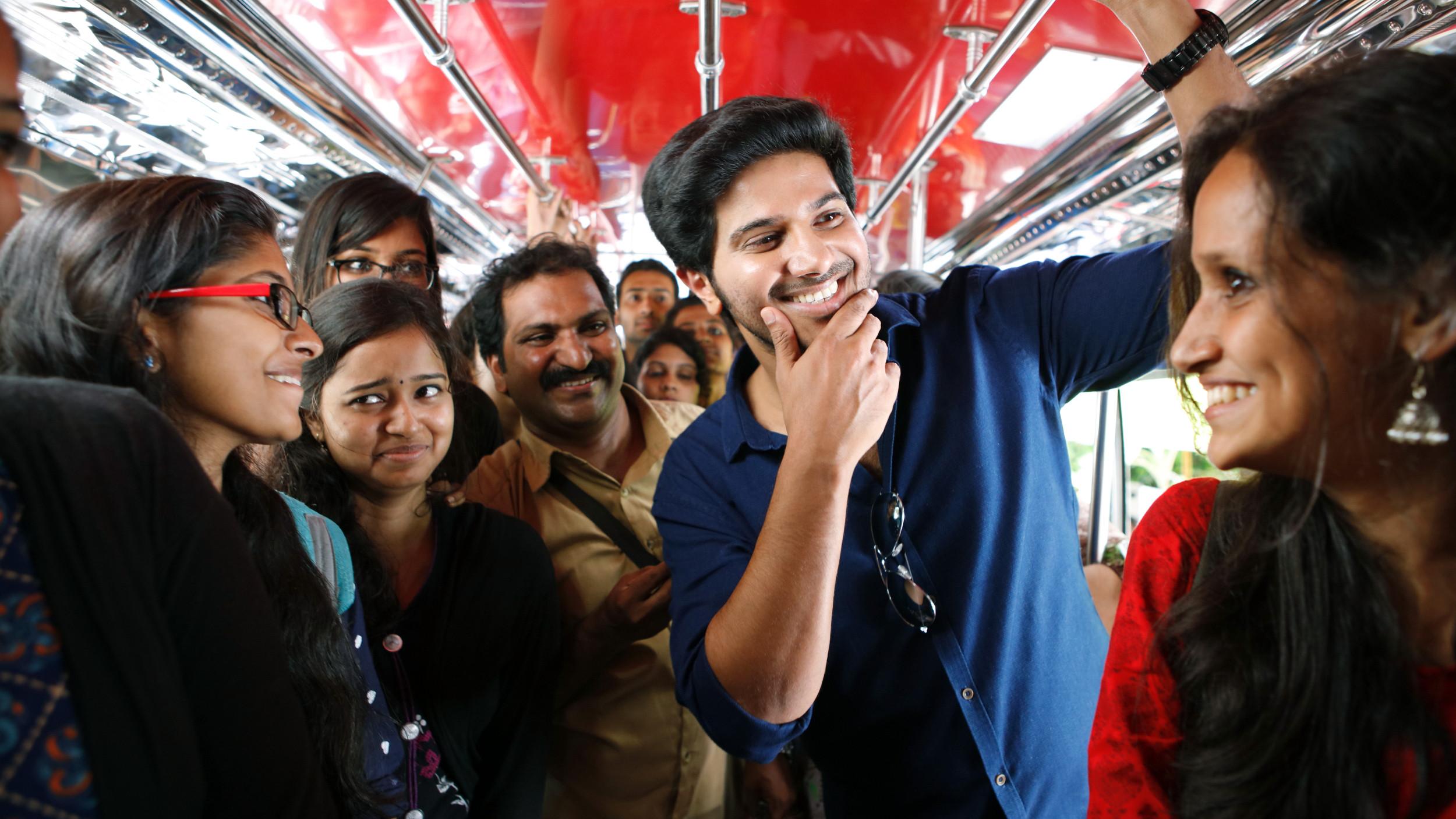 Jomonte Suvisheshangal 2017 movie scene