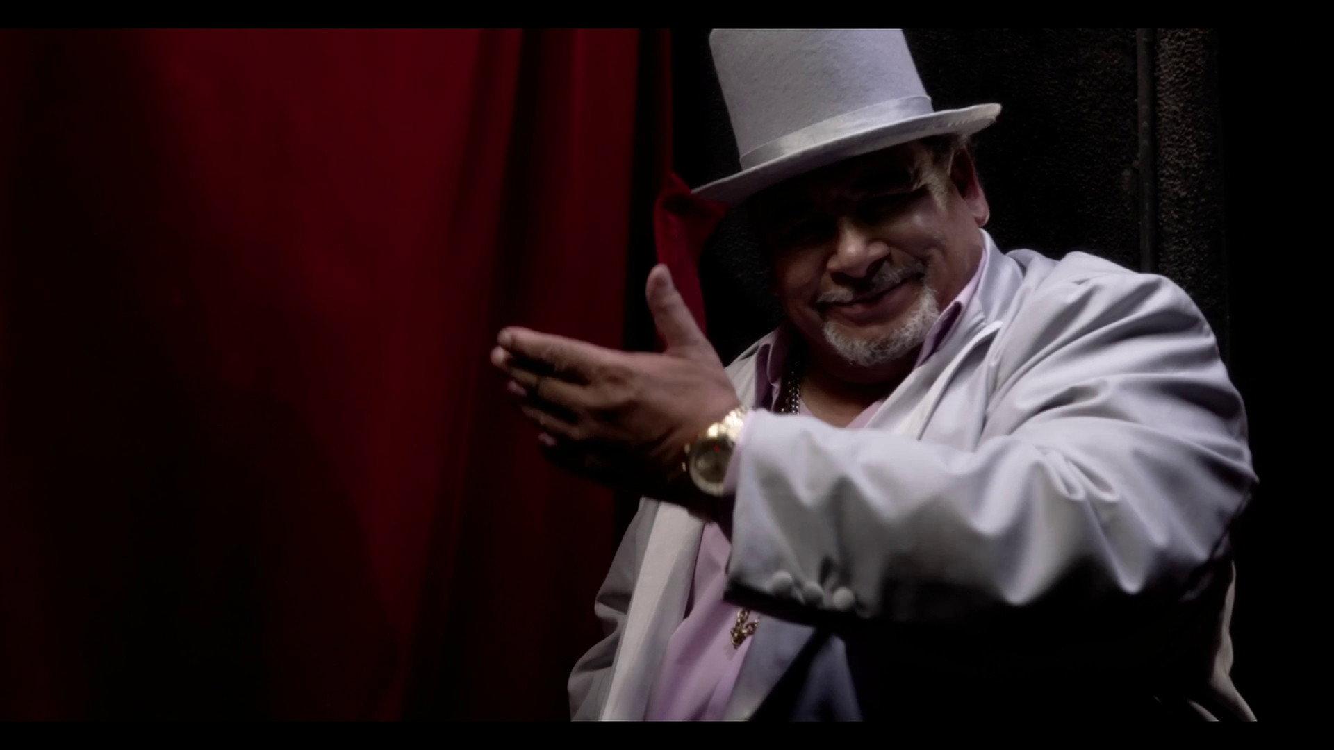 Putas 2025 movie scene