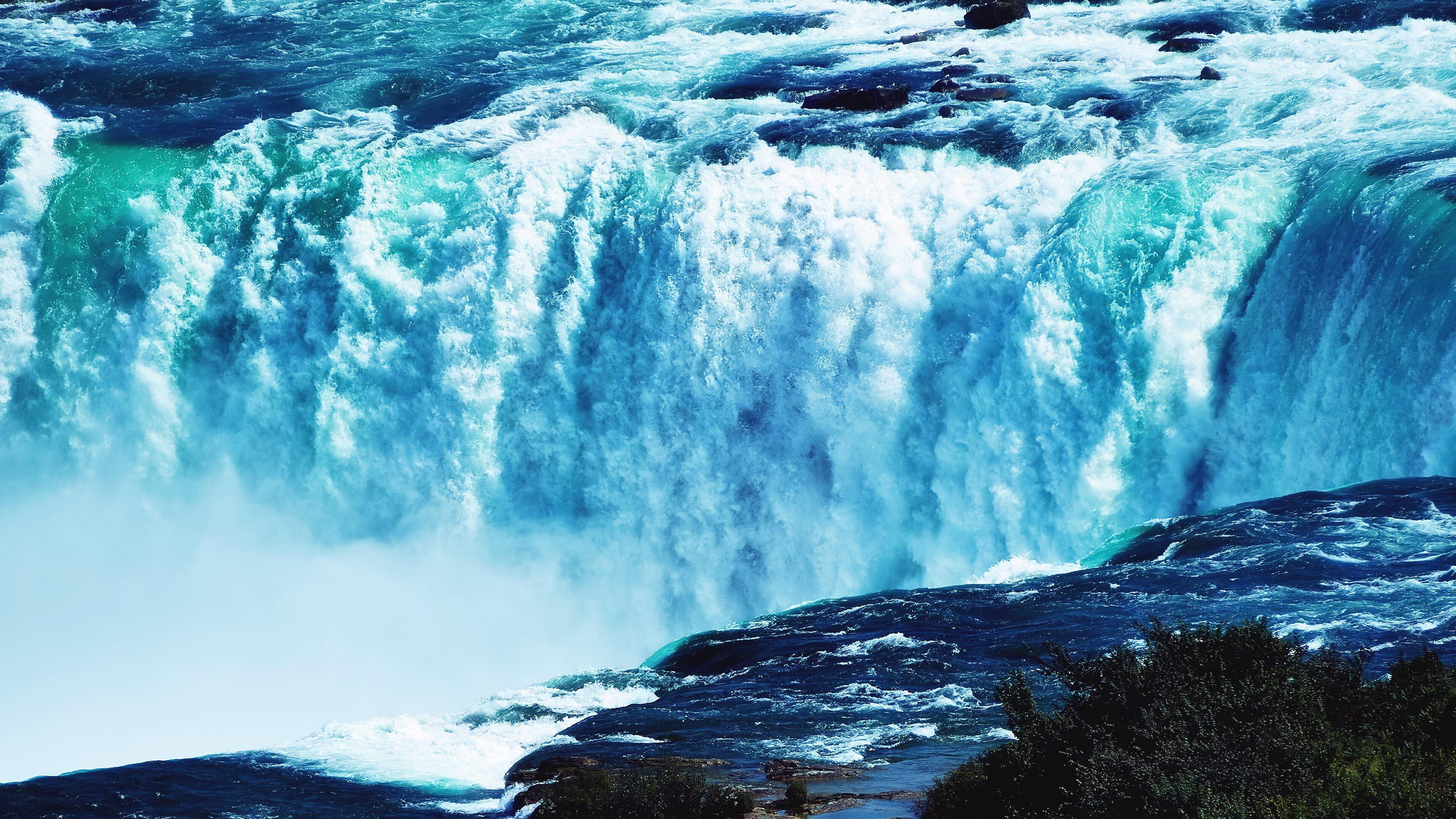 Chasing Niagara 2016 movie scene