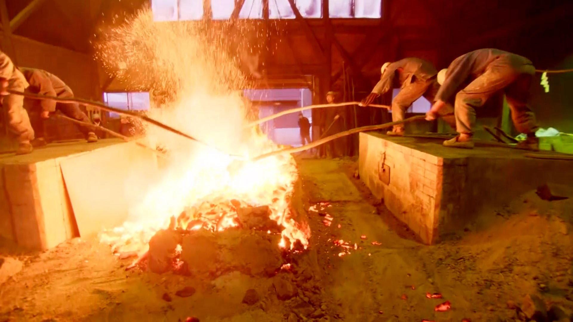 Tamahagane: Miracle Steel of Japanese Swords 2022 movie scene