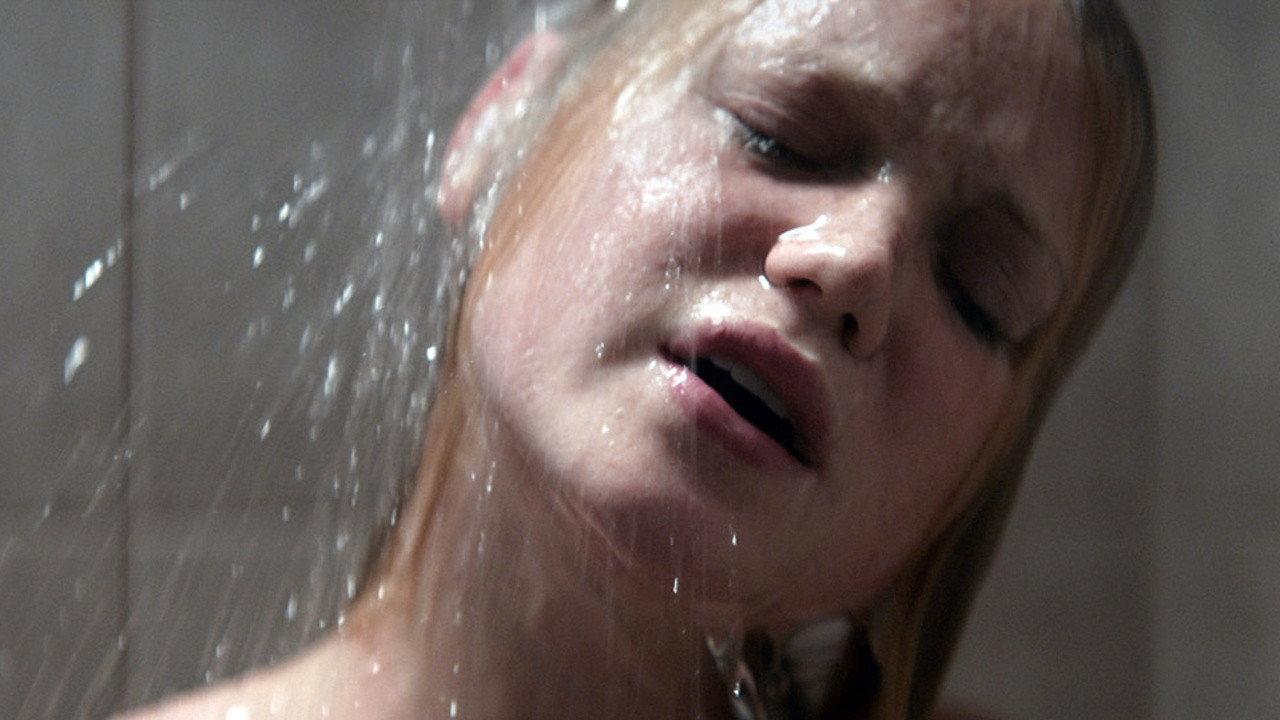 Little Feather 2016 movie scene