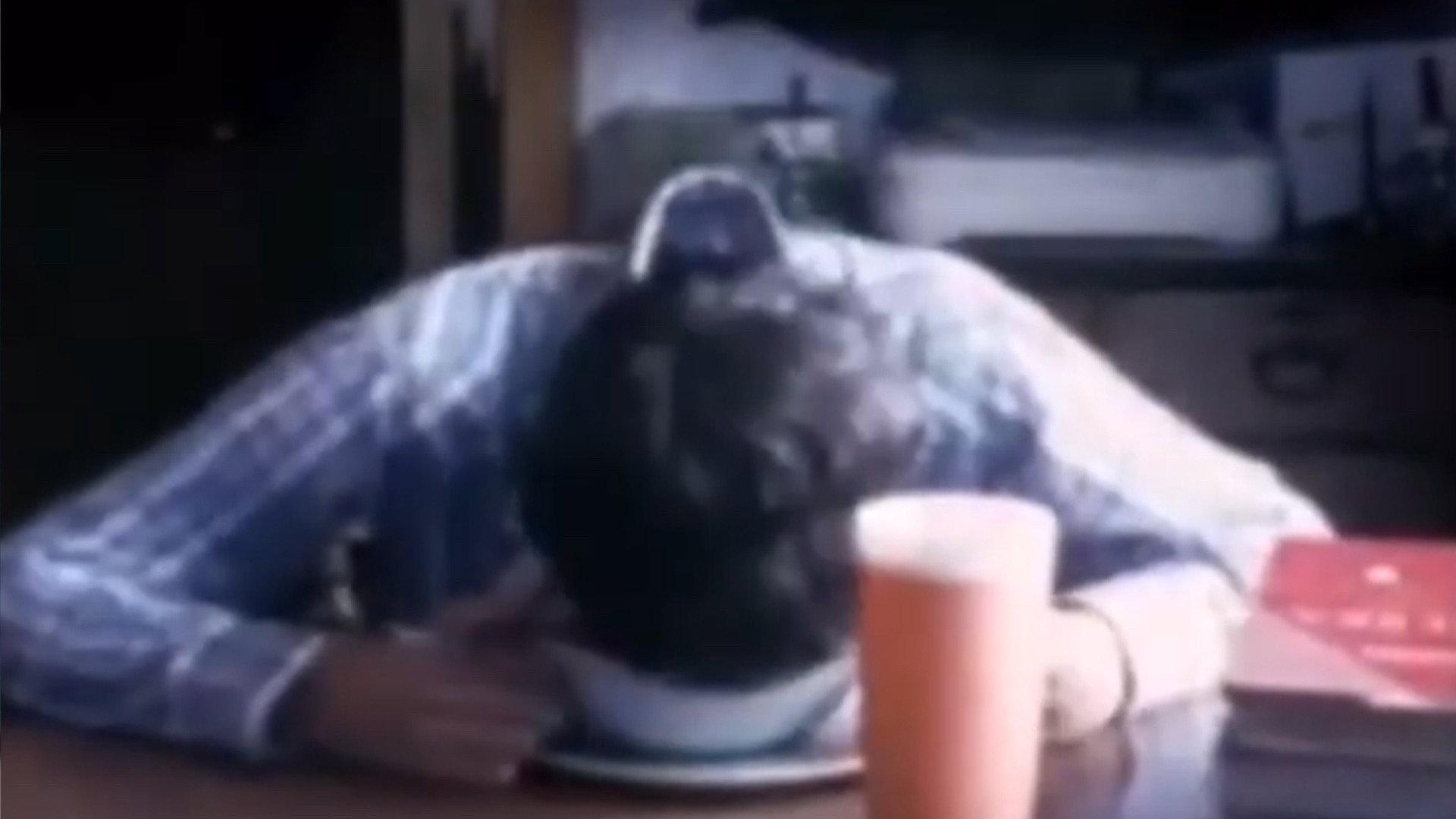 It Must Be Monday 1974 movie scene