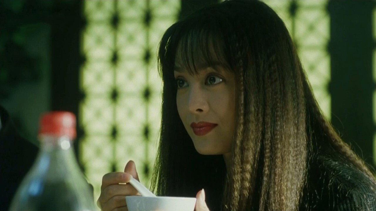 Manhole 2004 movie scene