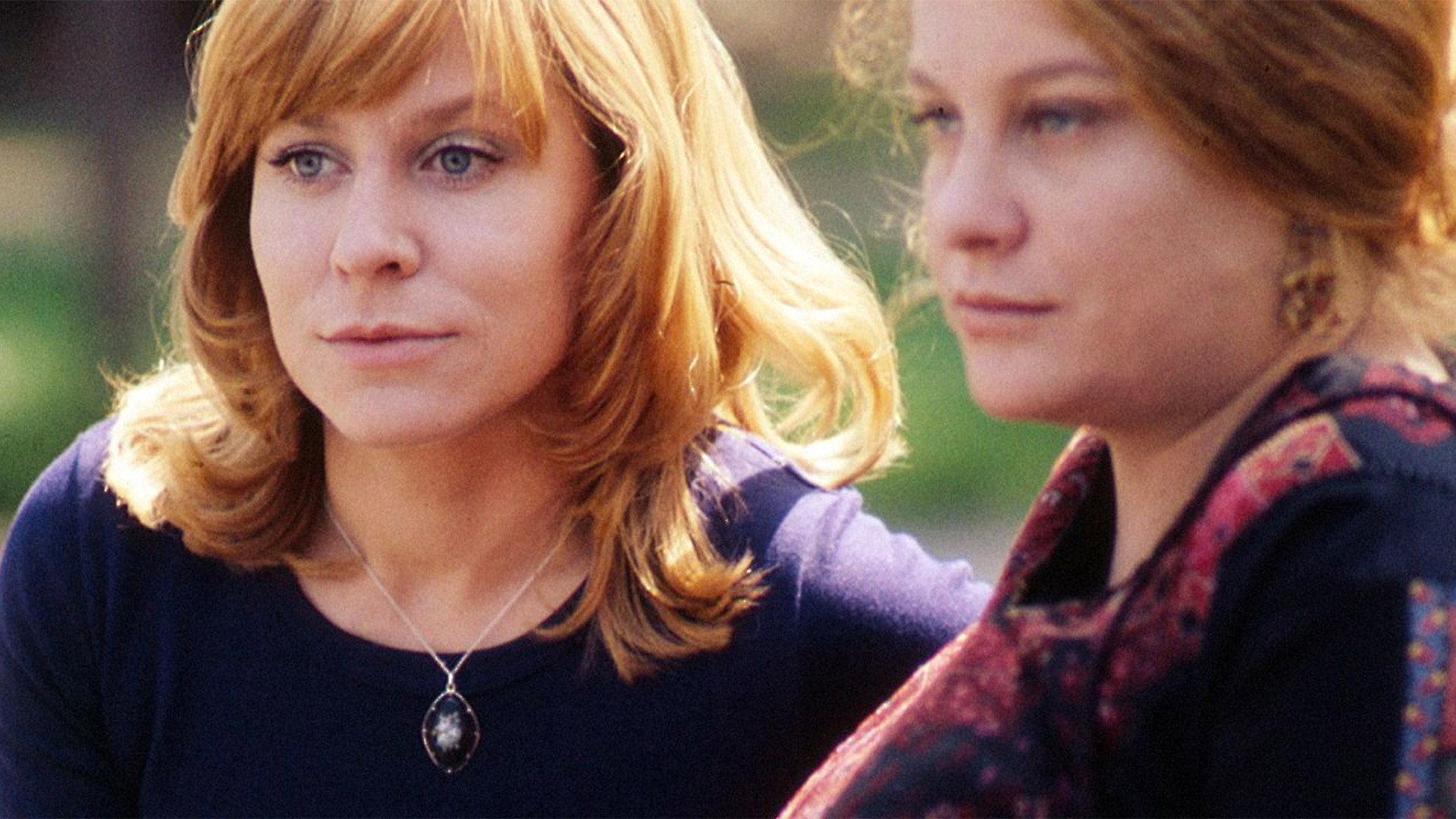 A Free Woman 1972 movie scene