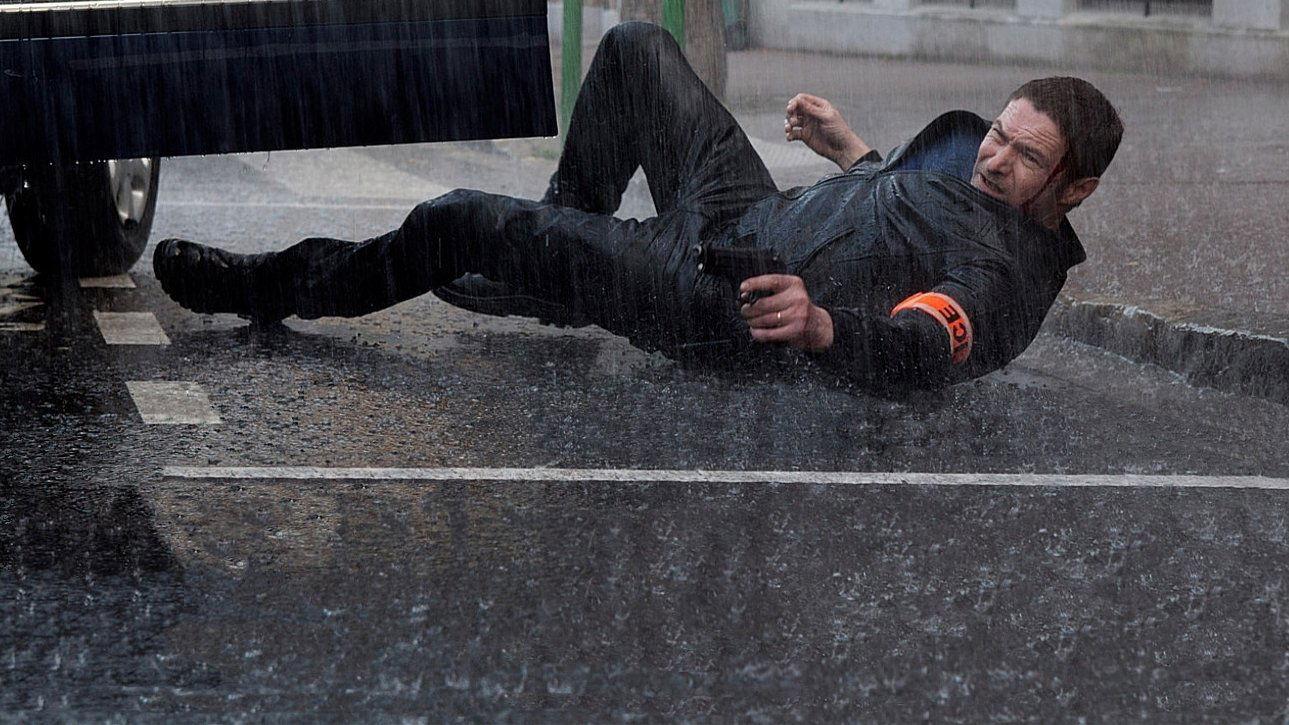 Borderline 2014 movie scene