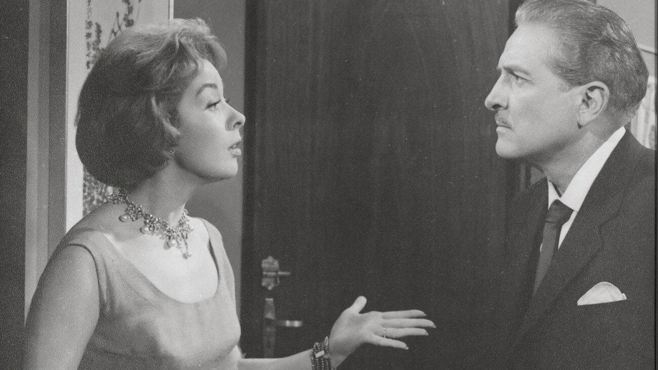 There Is Someone Behind the Door 1960 movie scene