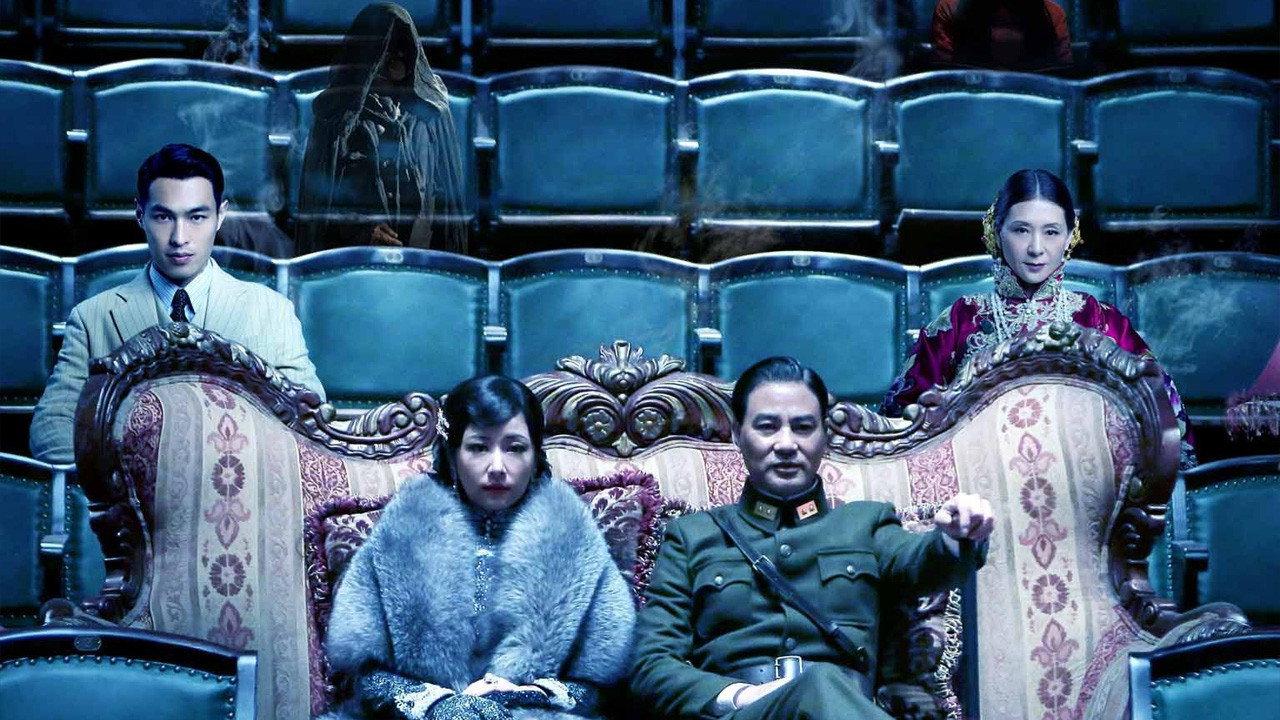 Phantom of the Theatre 2016 movie scene