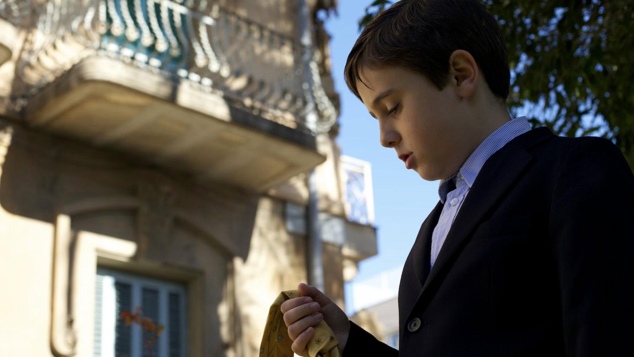 Juegos de corbata 2013 movie scene