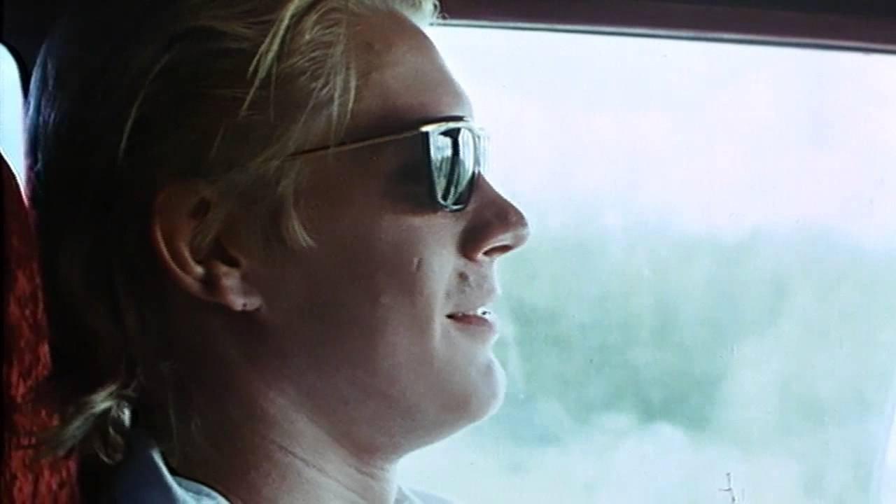 Romanovin kivet 1993 movie scene