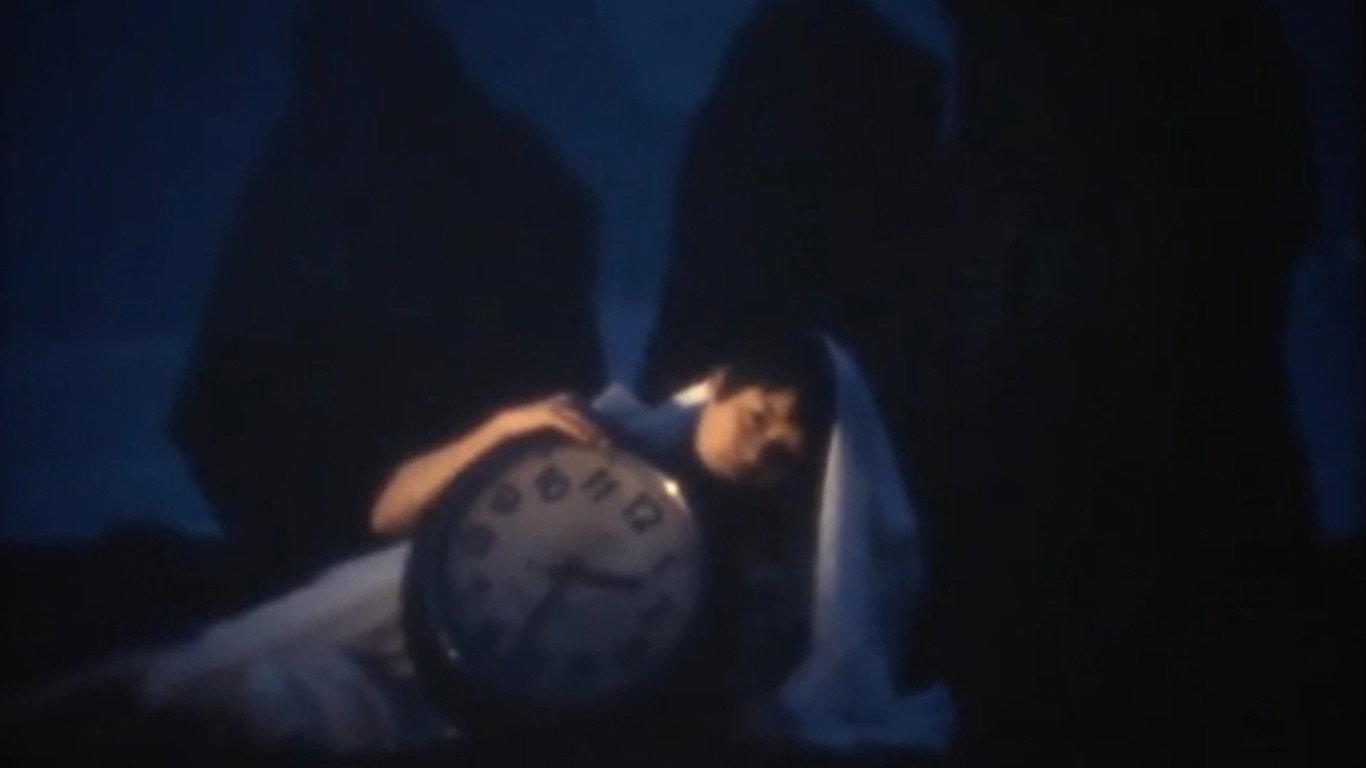The Fan of Spiral Shell 1983 movie scene