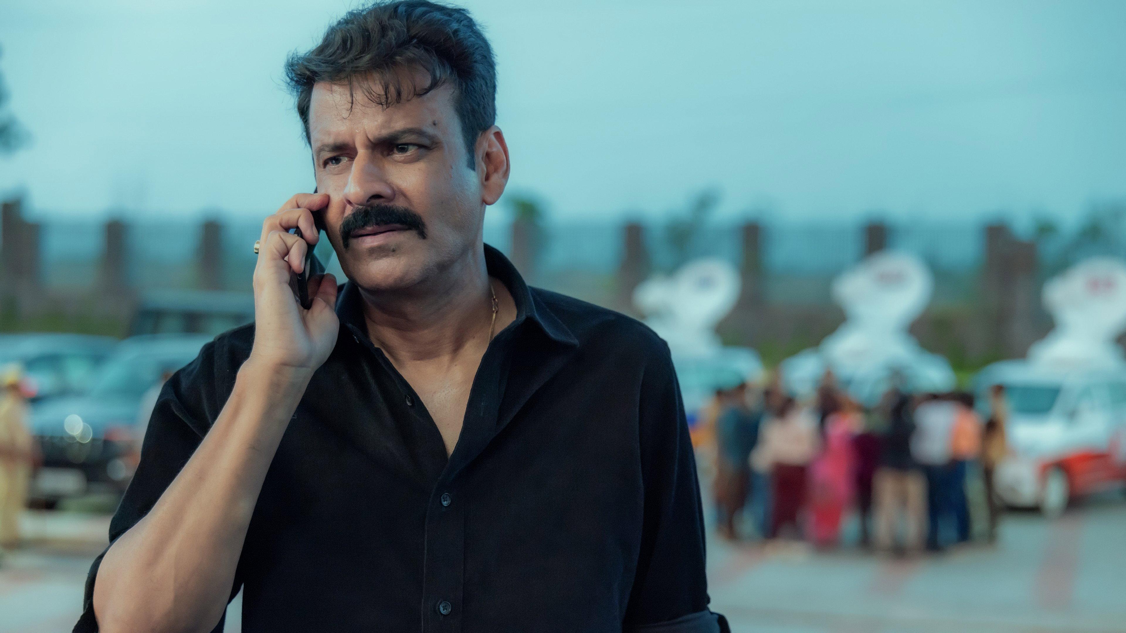 Ghooskhor Pandat  movie scene