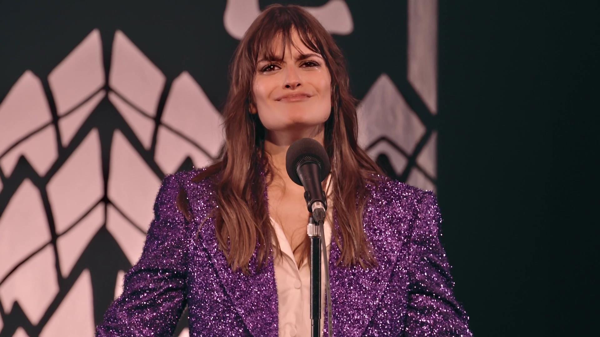 Clara Luciani à l'Olympia 2019 movie scene